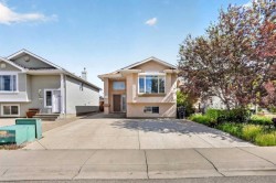 59 Heritage Lane WESTLethbridge, AB T1K 7S4