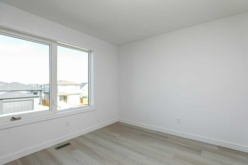 664 Devonia Road West, Lethbridge, AB 
