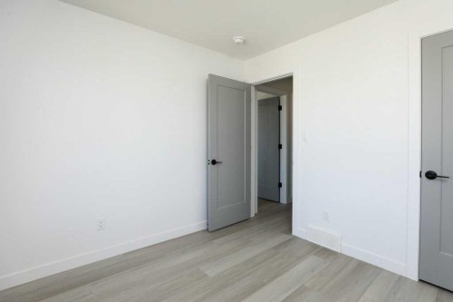 664 Devonia Road West, Lethbridge, AB 