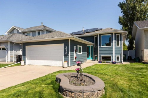 230 Heritage Close West, Lethbridge, AB 