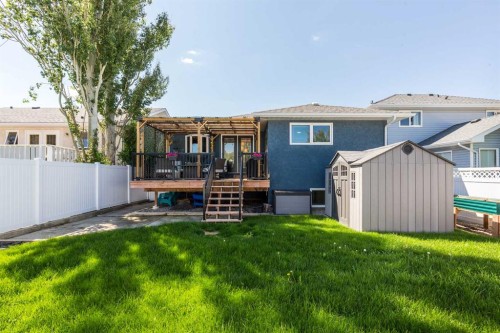 230 Heritage Close West, Lethbridge, AB 