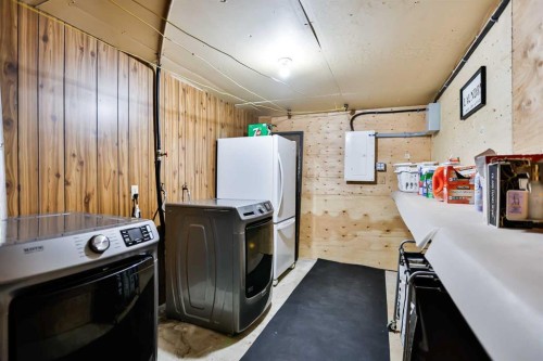 315 55 Avenue, Coalhurst, AB 