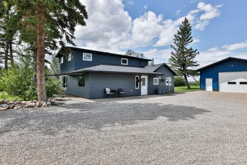 315 55 Avenue, Coalhurst, AB 