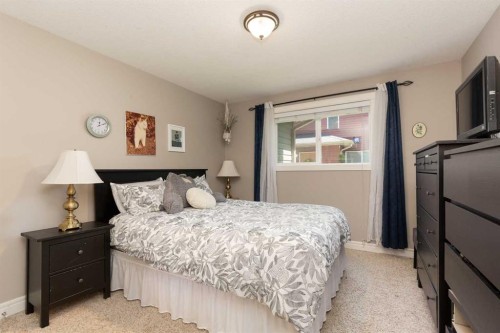 2-895 Mt Sundance Manor West, Lethbridge, AB 