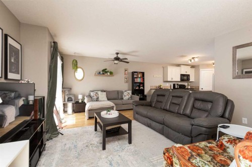 2-895 Mt Sundance Manor West, Lethbridge, AB 