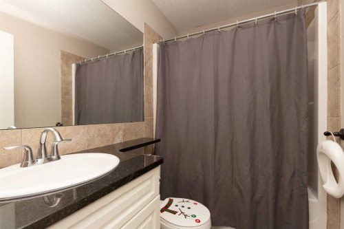 879 Mt Sundance Manor West, Lethbridge, AB 