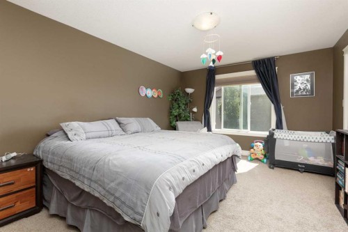 879 Mt Sundance Manor West, Lethbridge, AB 