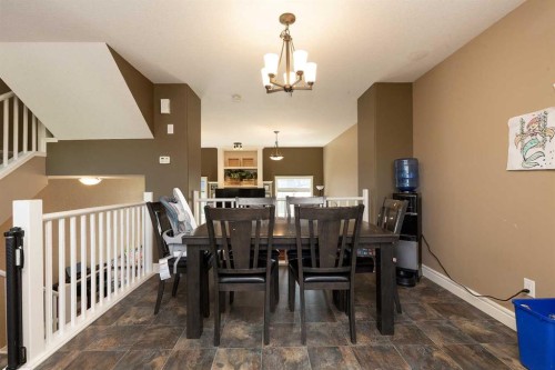 879 Mt Sundance Manor West, Lethbridge, AB 