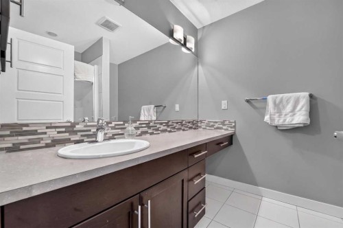 285 Coalbanks Boulevard West, Lethbridge, AB 