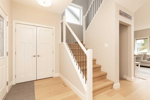 206 Twinriver Road West, Lethbridge, AB 