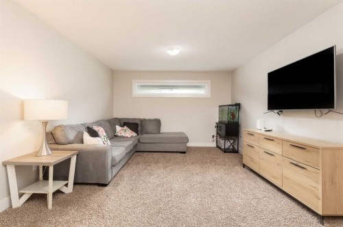 206 Twinriver Road West, Lethbridge, AB 