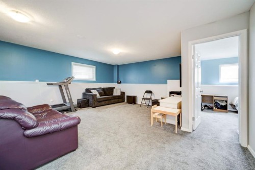 571 Blackfoot Manor West, Lethbridge, AB - Indoor