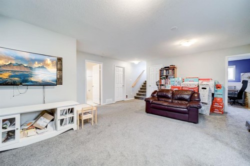 571 Blackfoot Manor West, Lethbridge, AB - Indoor