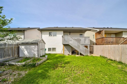 571 Blackfoot Manor West, Lethbridge, AB - Outdoor With Deck Patio Veranda