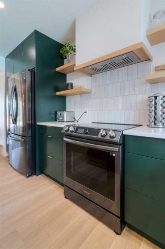 80 Lafayette Boulevard West, Lethbridge, AB - Indoor Photo Showing Kitchen