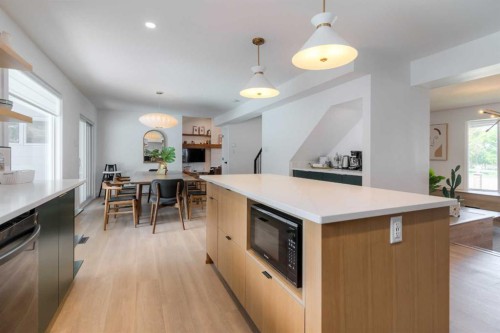 80 Lafayette Boulevard West, Lethbridge, AB - Indoor Photo Showing Kitchen
