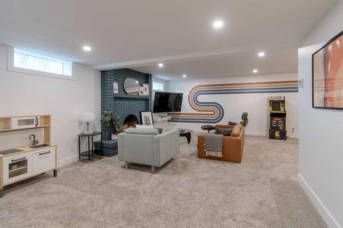 80 Lafayette Boulevard West, Lethbridge, AB - Indoor