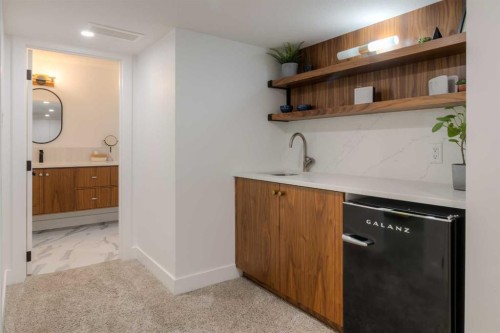 80 Lafayette Boulevard West, Lethbridge, AB - Indoor