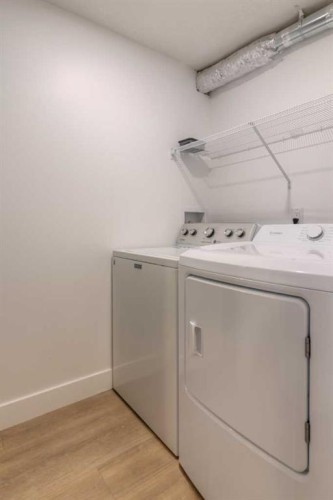 80 Lafayette Boulevard West, Lethbridge, AB - Indoor Photo Showing Laundry Room