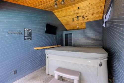 80 Lafayette Boulevard West, Lethbridge, AB - Outdoor With Exterior