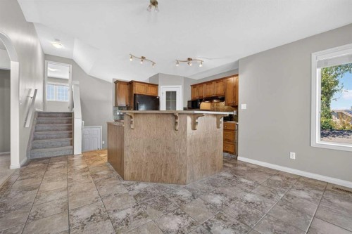 234 Keystone Lane West, Lethbridge, AB 