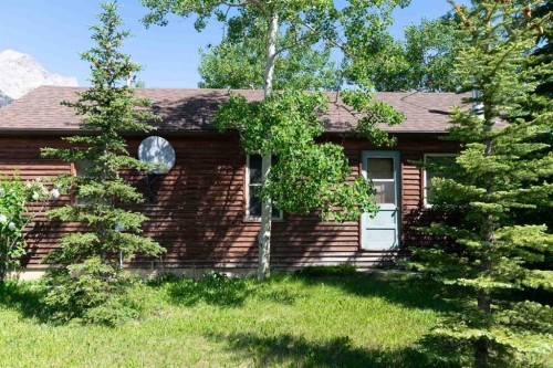 2517 21 Avenue West, Coleman, AB 
