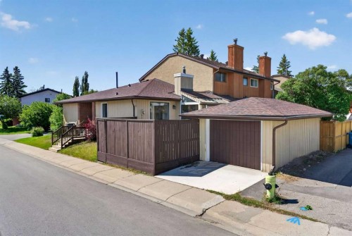 204 Whiteridge Place Ne, Calgary, AB 