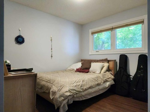 667 21St Street, Fort Macleod, AB - Indoor Photo Showing Bedroom