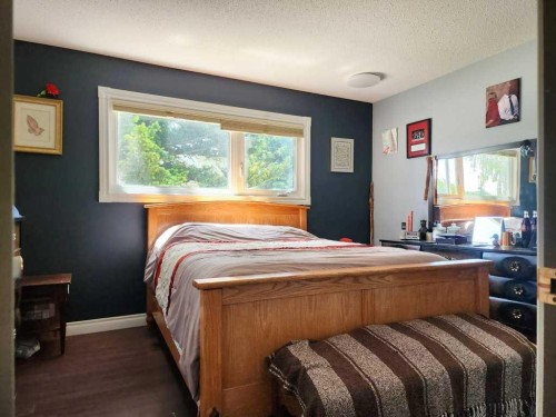 667 21St Street, Fort Macleod, AB - Indoor Photo Showing Bedroom