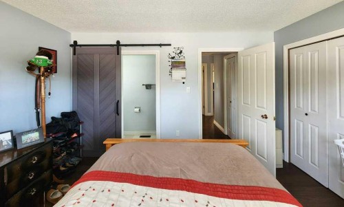 667 21St Street, Fort Macleod, AB - Indoor Photo Showing Bedroom