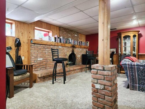 667 21St Street, Fort Macleod, AB - Indoor Photo Showing Other Room