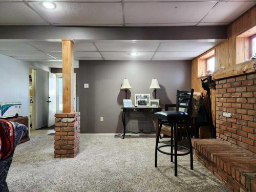 667 21St Street, Fort Macleod, AB - Indoor