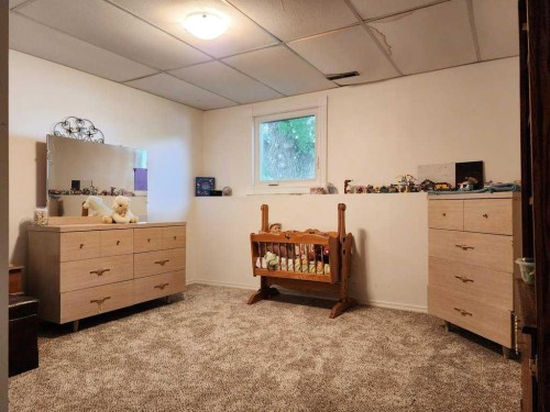 667 21St Street, Fort Macleod, AB - Indoor Photo Showing Bedroom