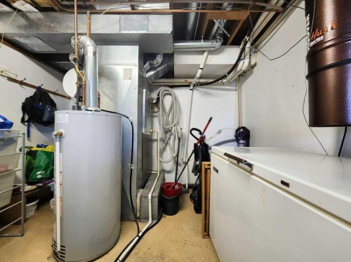 667 21St Street, Fort Macleod, AB - Indoor Photo Showing Basement