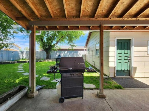 667 21St Street, Fort Macleod, AB - Outdoor With Deck Patio Veranda With Exterior