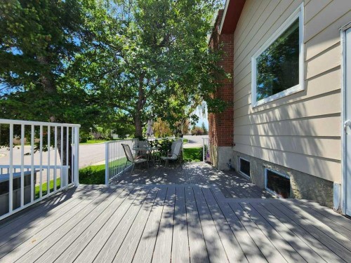 667 21St Street, Fort Macleod, AB - Outdoor With Deck Patio Veranda With Exterior