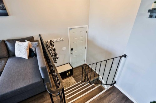 24-5 Acadia Road West, Lethbridge, AB - Indoor Photo Showing Other Room