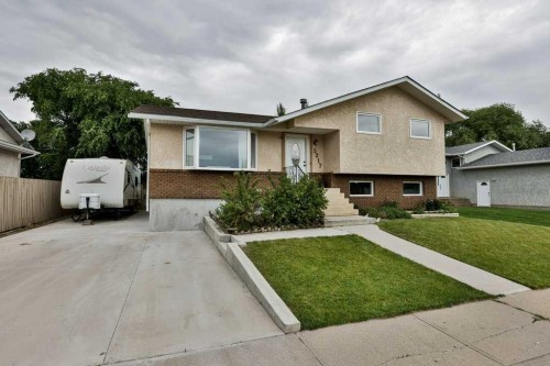 5217 38 Avenue  Taber, AB T1G 1B8