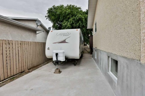 5217 38 Avenue, Taber, AB - Outdoor With Exterior