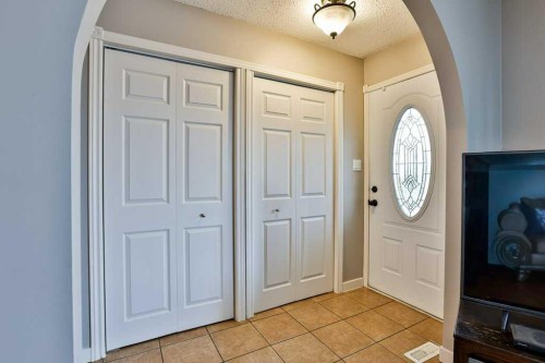5217 38 Avenue, Taber, AB - Indoor Photo Showing Other Room