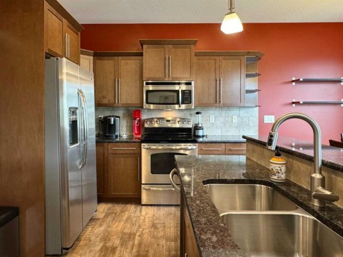 422 Lynx Terrace North, Lethbridge, AB 