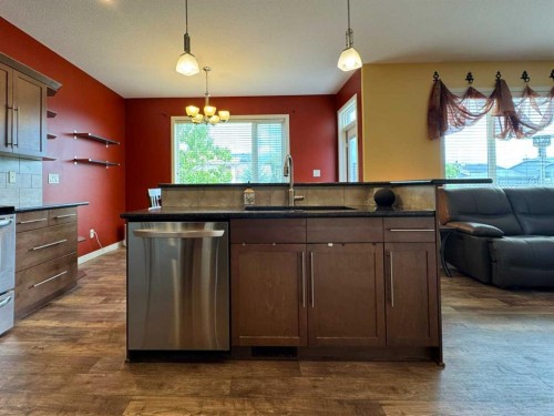 422 Lynx Terrace North, Lethbridge, AB 