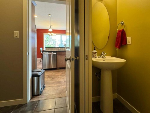 422 Lynx Terrace North, Lethbridge, AB 