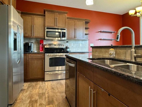 422 Lynx Terrace North, Lethbridge, AB 