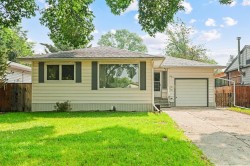 421 24 Street SOUTHLethbridge, AB T1J 3N4
