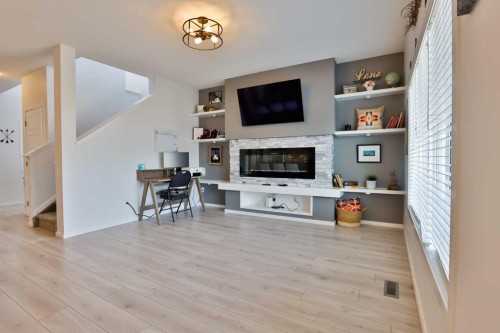 1374 Pacific Circle West, Lethbridge, AB 