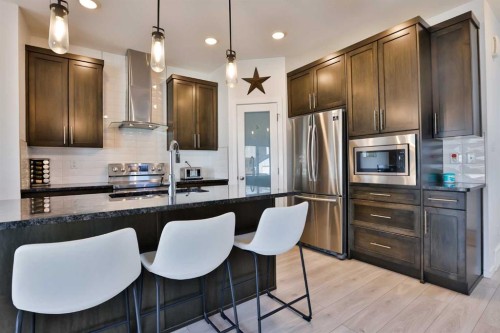 1374 Pacific Circle West, Lethbridge, AB 