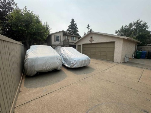 41 Simon Fraser Boulevard West, Lethbridge, AB - Outdoor With Exterior