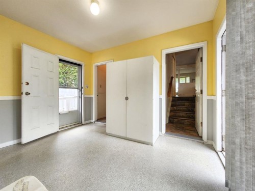 2211 10 Avenue South, Lethbridge, AB - Indoor Photo Showing Other Room