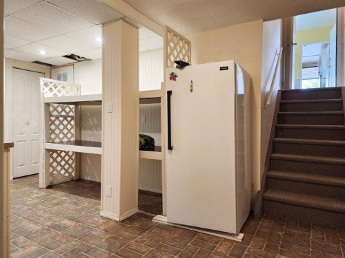 2211 10 Avenue South, Lethbridge, AB - Indoor Photo Showing Other Room